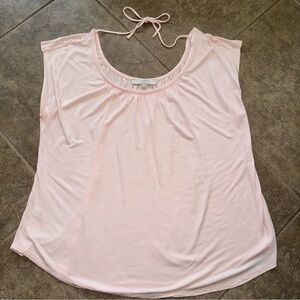 GUC - Loft Plus Sleeveless Top